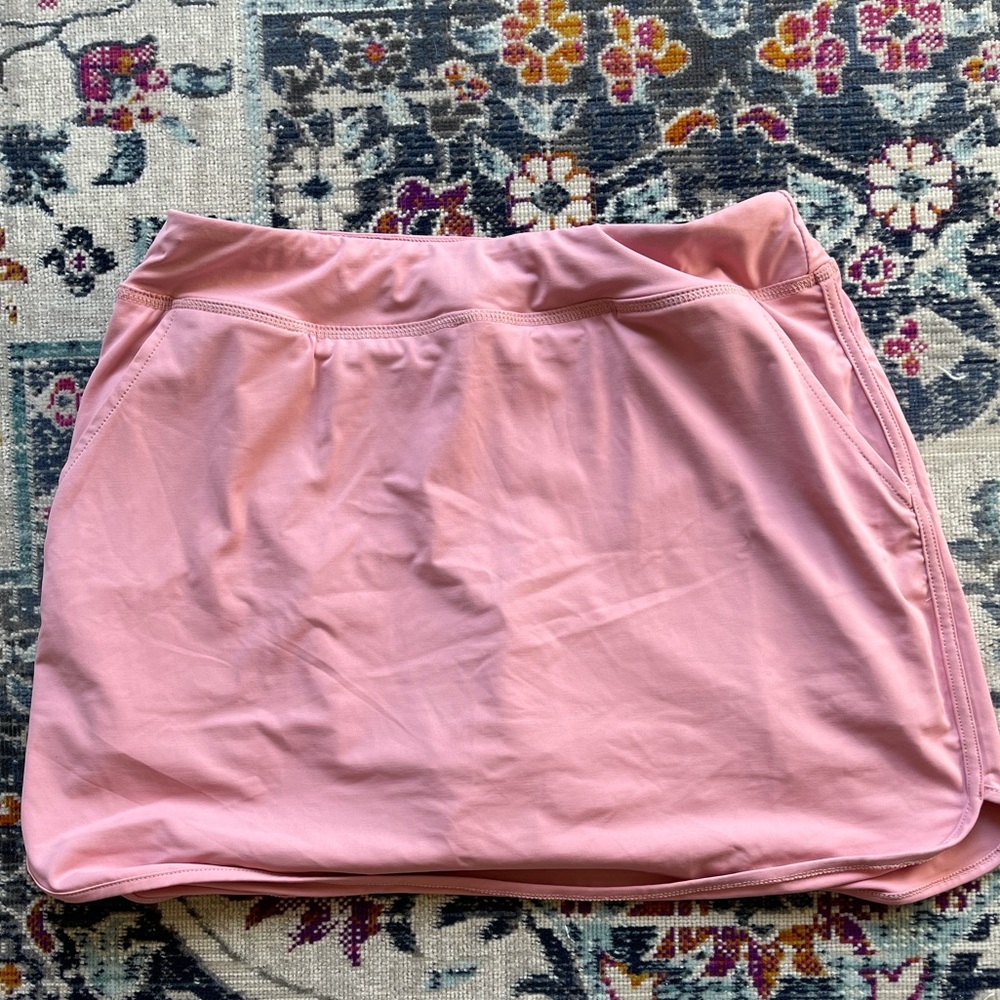 Women’s pink golf skirt